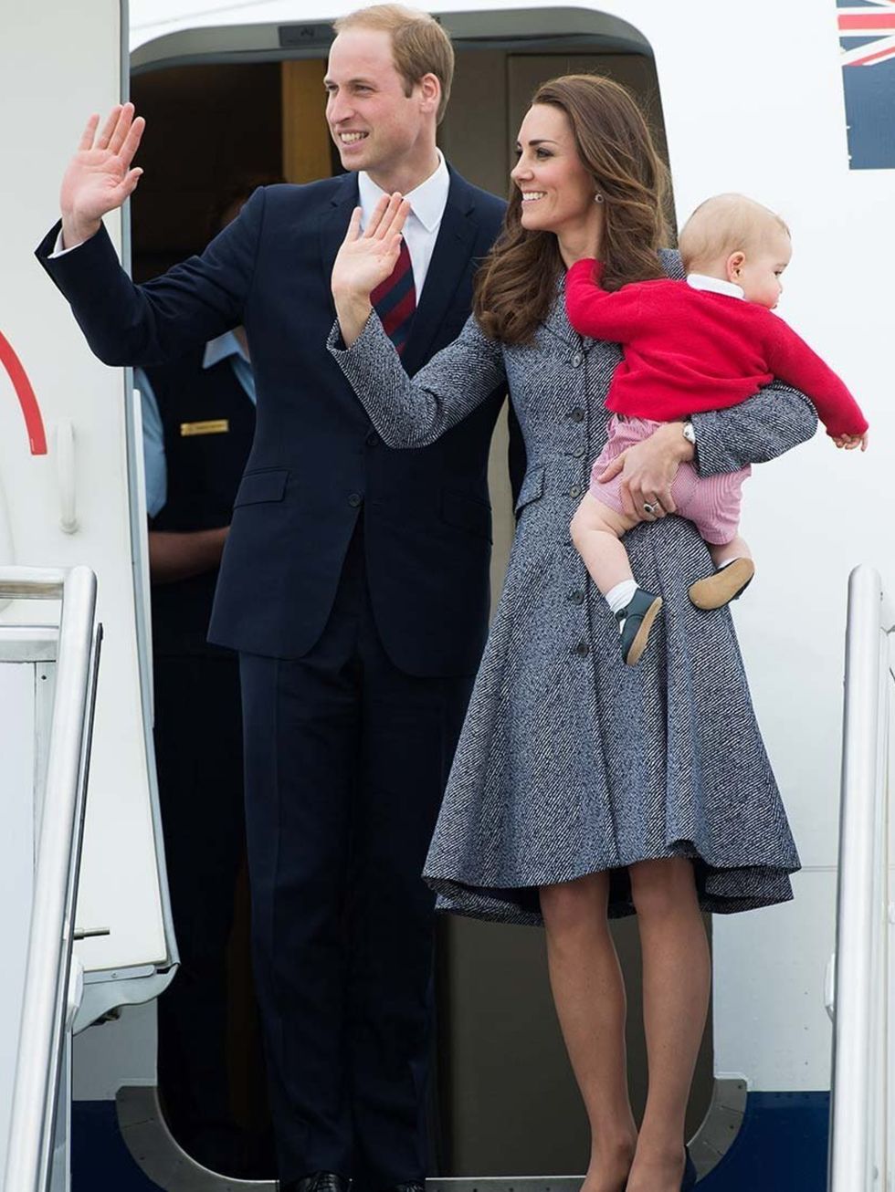 <p>Kate, William and George wave goodbye as they depart Australia to fly home to the UK.</p>