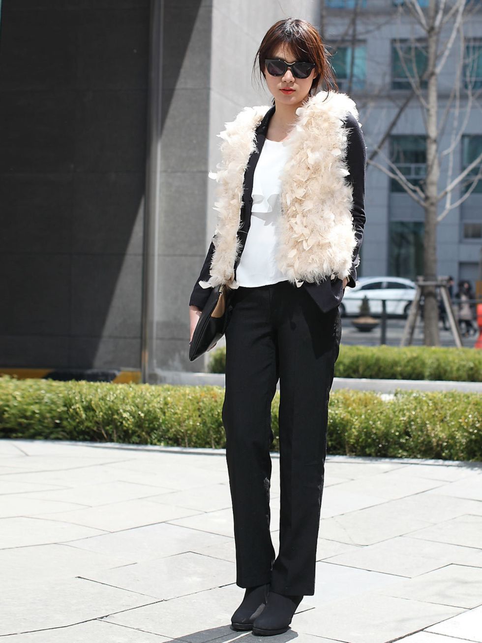 <p>Fashion Editor. Wearing all Korean street shop brands and JOHNNY HATES JAZZ clutch.</p>