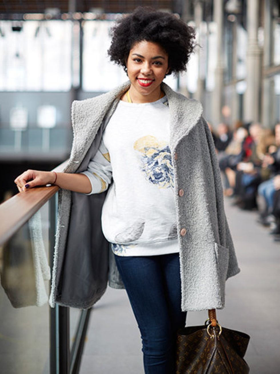 <p>Shelly Mayanda (thepeppymay.blogspot.com) wears: Vintage coat, Zara jumper, Pepe jeans.</p>