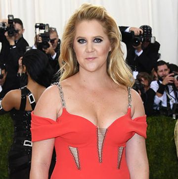 amy schumer at the met gala in new york may 2016