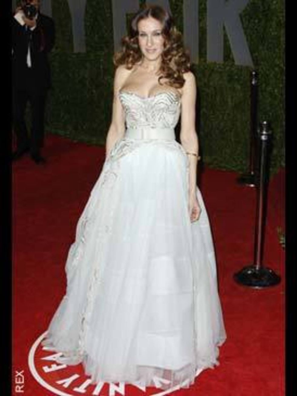 <p>Sarah Jessica Parker in couture Dior</p>