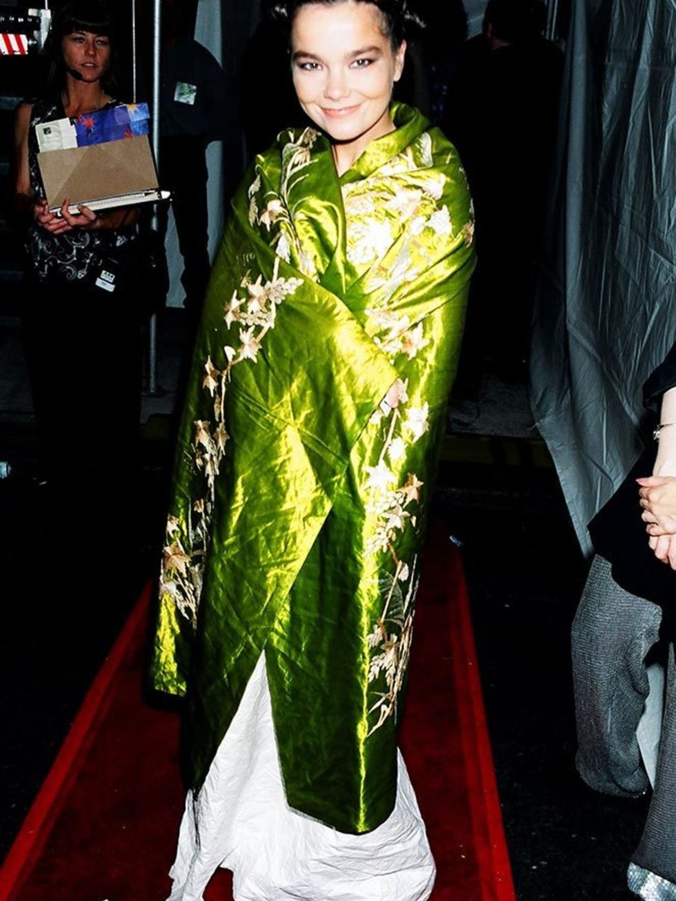 <p>Björk arrives for the MTV Video Music Awards, 1994.</p>