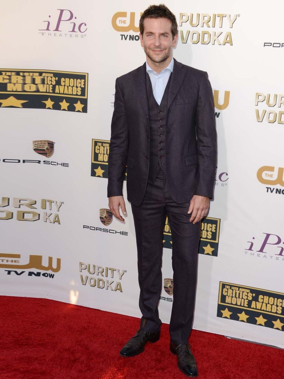<p><a href="http://www.elleuk.com/star-style/celebrity-style-files/bradley-cooper-elle-man-of-the-week">Bradley Cooper</a> wears a Bottega Veneta <em>Quetsche </em>suit to the 19th Annual Critics Choice Movie Awards 2014. </p>