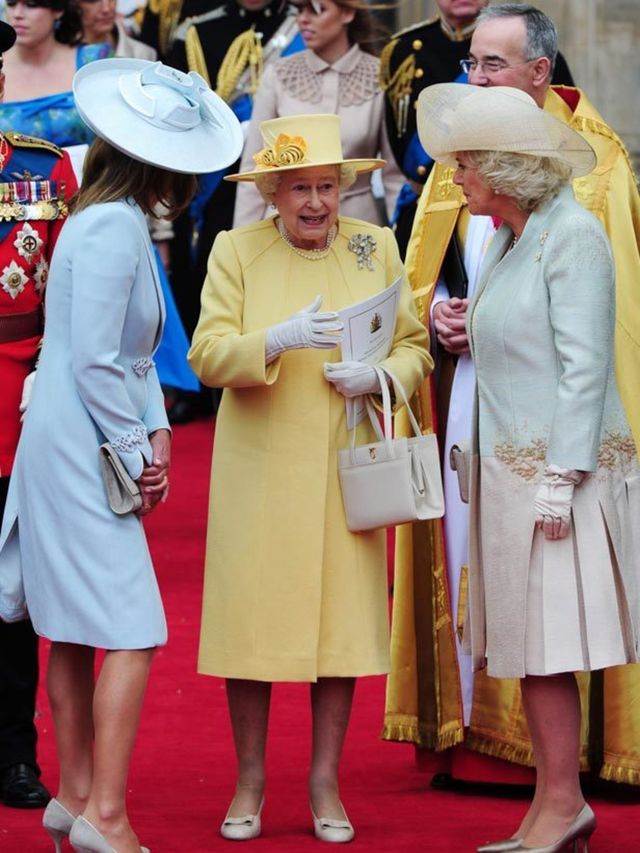 <p>The Queen carries a Launer London bag</p>