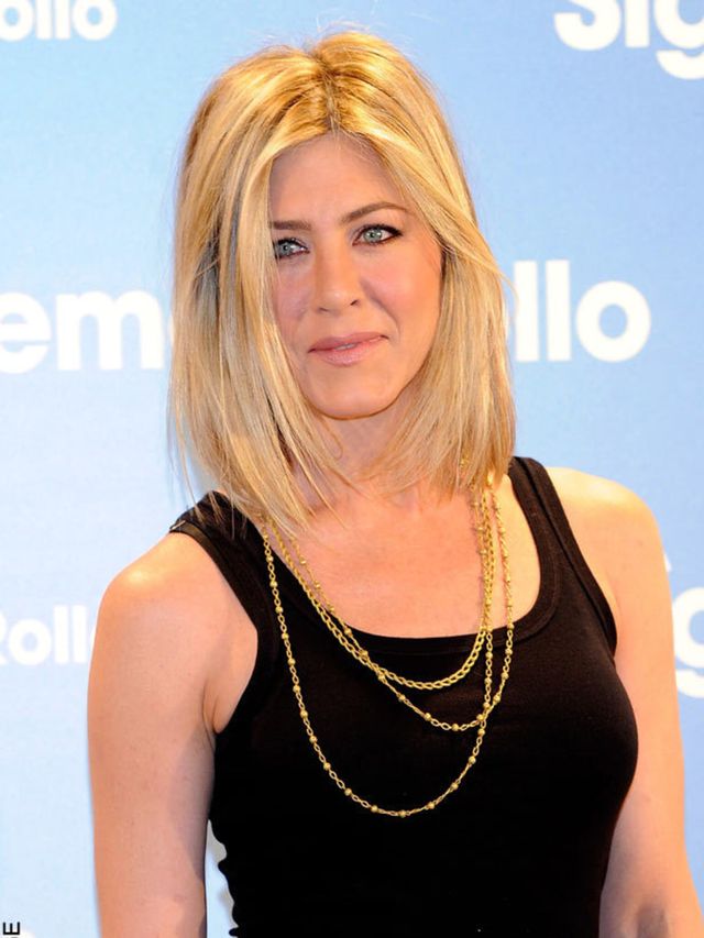 <p>Jennifer Aniston stepped out today in Madrid, at the premiere of her new film Just Go With It, sporting a long bob and a lighter blonde hair colour. But, she has kept with her tried and tested shape - centre parting and no layers - but gone short with 