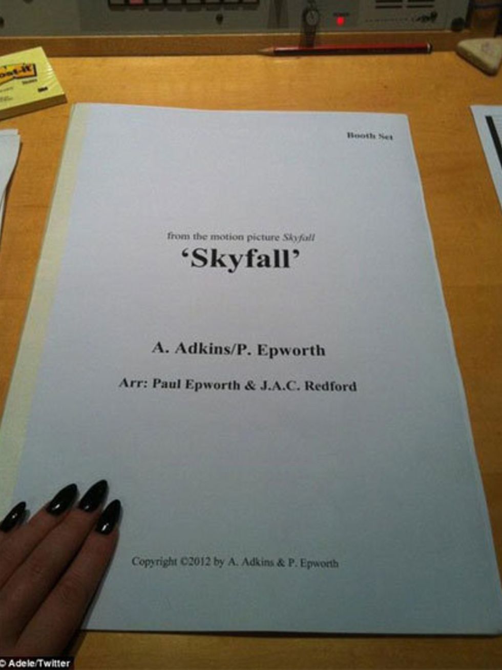 <p>Adele tweets the a picture of the Skyfall score </p>
