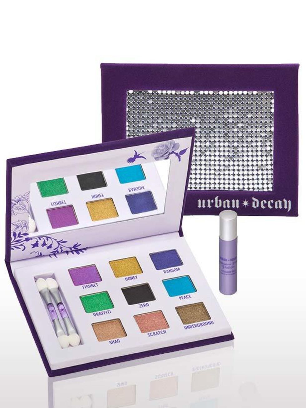 <p>Deluxe Shadow Box, £20 by Urban Decay at <a href="http://www.houseoffraser.co.uk/Urban%20Decay%20Deluxe%20Shadow%20Box/108219769,default,pd.html?cgid=10019&amp;cm_mmc=Affiliate-_-Linkshare-_-Linkbuilder-_-Null">House of Fraser</a></p><p>From the purple