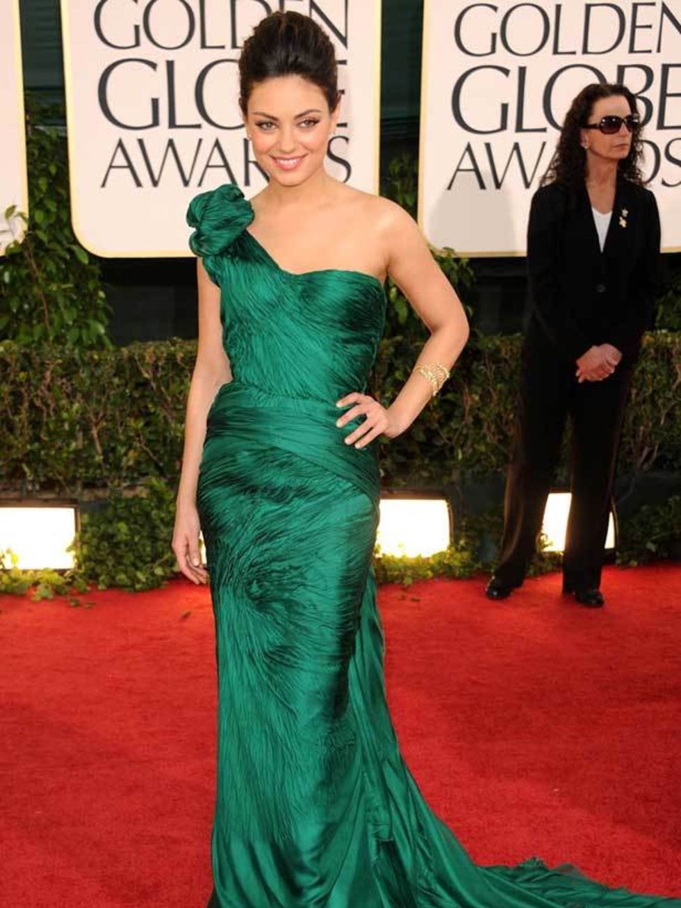 <p>Mila Kunis in emerald <a href="http://www.elleuk.com/catwalk/collections/vera-wang/spring-summer-2011/collection">Vera Wang</a> at the 68th Annual Golden Globe Awards in Los Angeles, 16 January 2011</p>