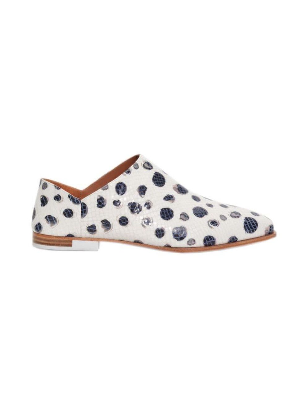 <p>A classically masculine shape reinvented; a good fit for Fashion Assistant Charlie Gowans-Eglinton&#39;s wardrobe.</p>

<p><a href="http://www.stories.com/gb/New_in/All_new_in/Dalmatian_Leather_Flats/591727-10180999.1" target="_blank">&amp; Other Stori