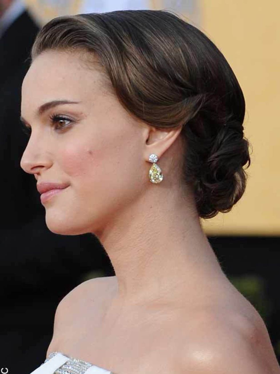 <p><a href="http://www.elleuk.com/starstyle/red-carpet/%28section%29/the-sag-awards-2011">Natalie Portman at the 2011 SAG Awards</a></p>