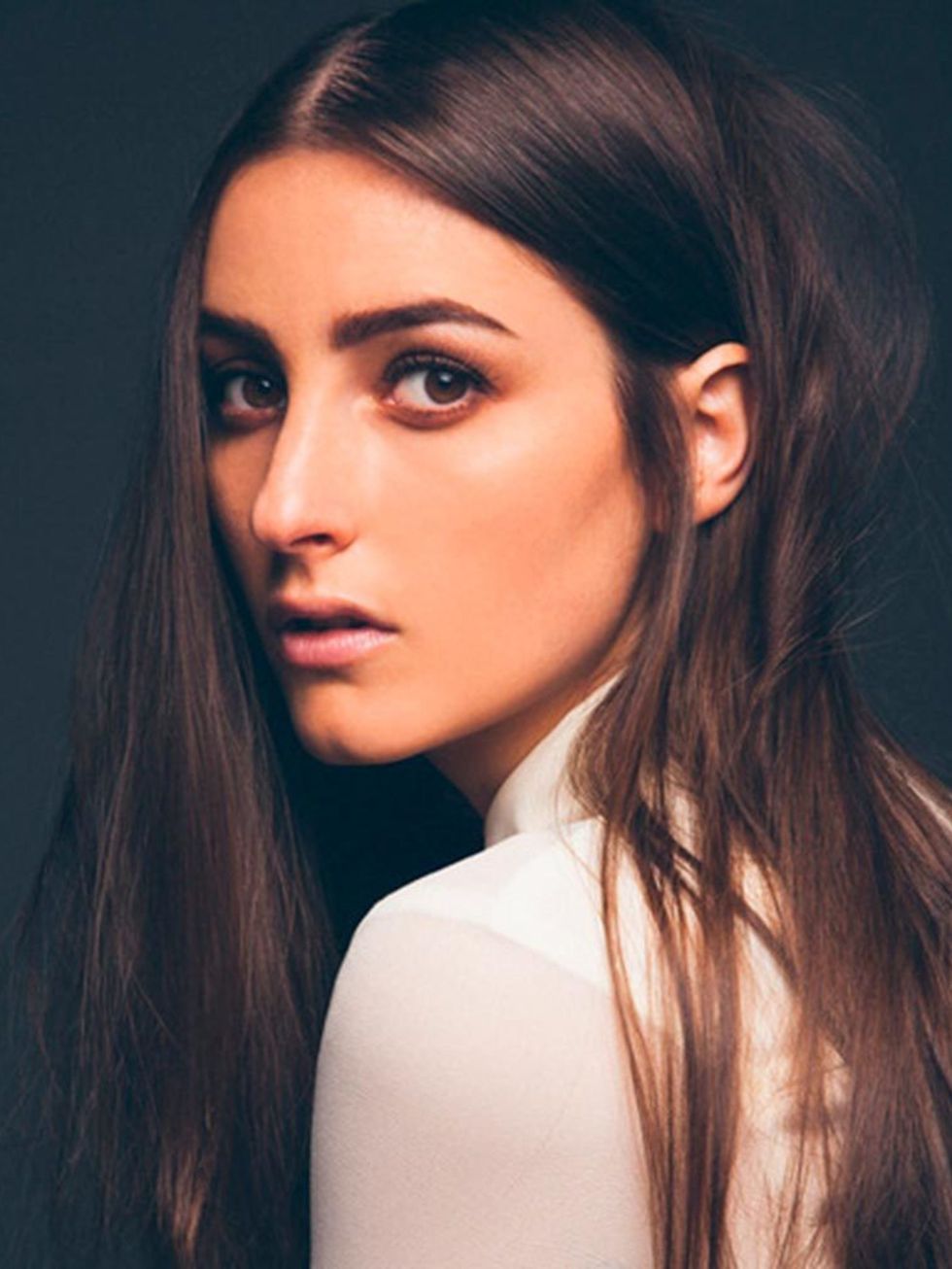 <p><strong>GIGS: Banks at 02 Academy Brixton</strong></p>

<p>Broodingly cool singer Jillian Banks arrives at Brixton 02 Academy this weekend, appearing as her better-known stage outfit Banks.</p>

<p>Fall in love all over again with Banks saccharine, gl