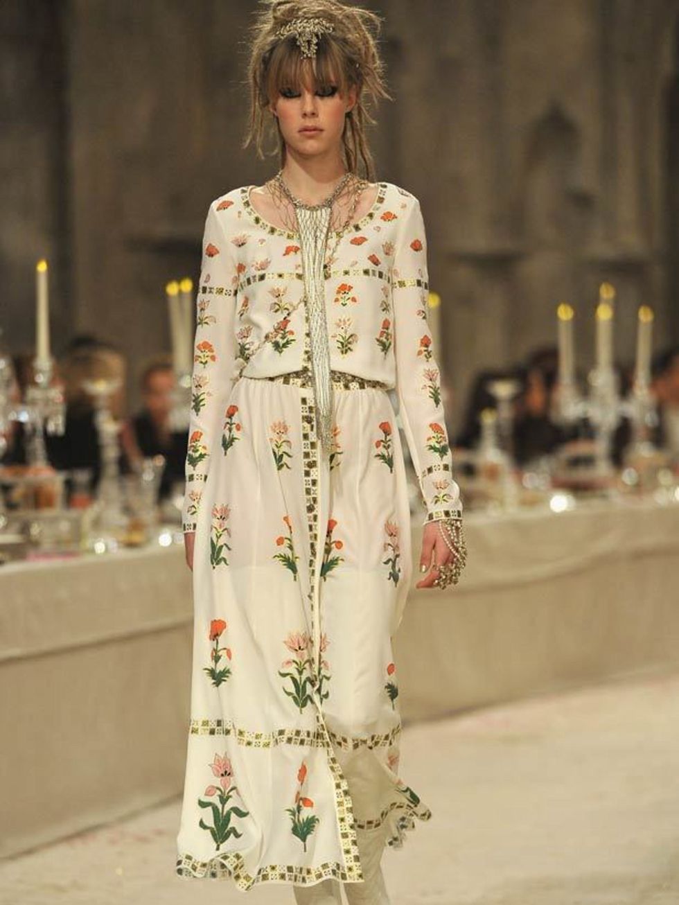 <p><a href="http://cms.elleuk.com/starstyle/celebrity-trends/(section)/ones-to-watch-2011">Edie Campbell</a> modelling a look in Chanel's pre-fall 2012 show.</p>