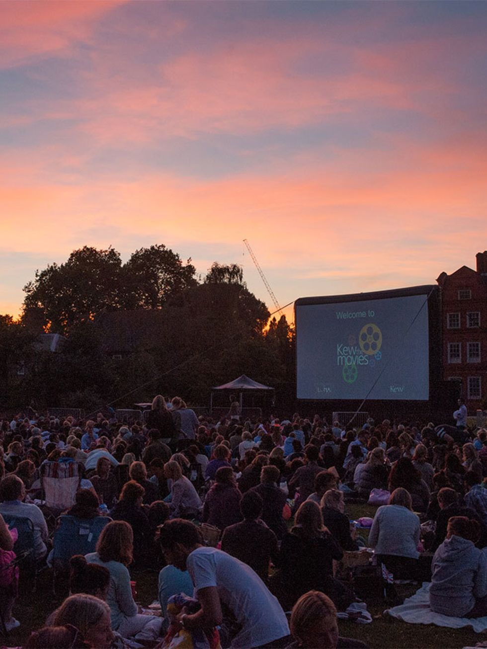 <p><strong>FILM: Kew The Movies</strong></p>

<p>Kew gardens and The Lunar Cinema have teamed up again to bring al fresco screenings to film lovers, in the beautiful setting of the botanical gardens.</p>

<p>What better backdrop for Baz Luhrmanns enchant