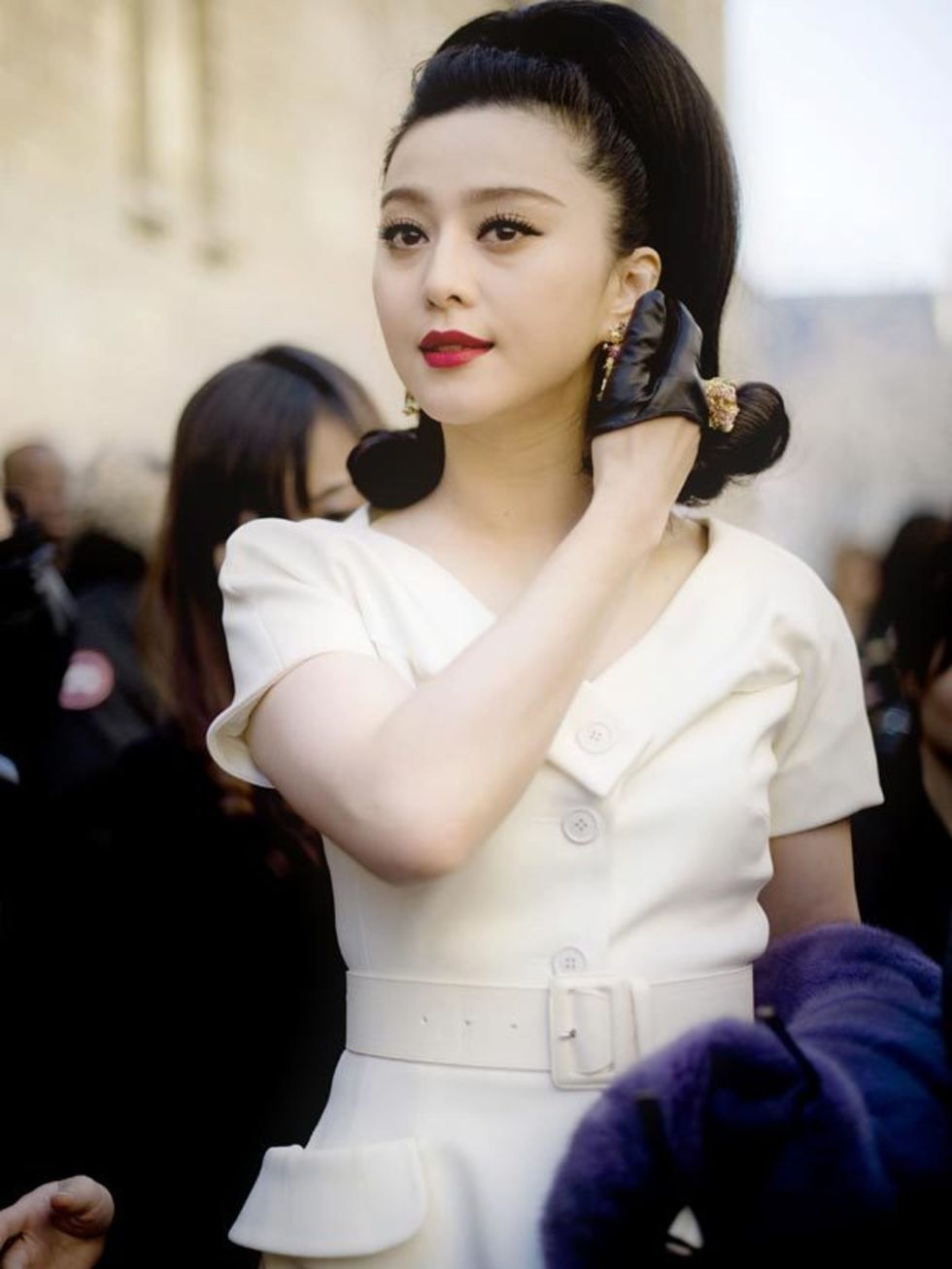 <p>Fan Bingbing in <a href="http://www.elleuk.com/catwalk/collections/dior/">Christain Dior</a> at Paris Fashion Week</p>