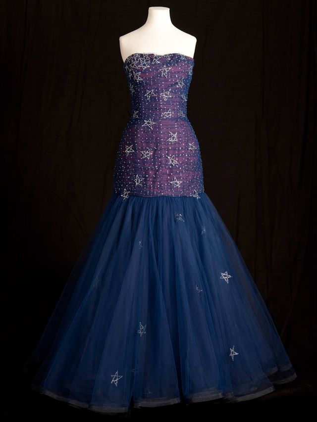 1373282723-royal-dresses-on-display-at-kensington-palace