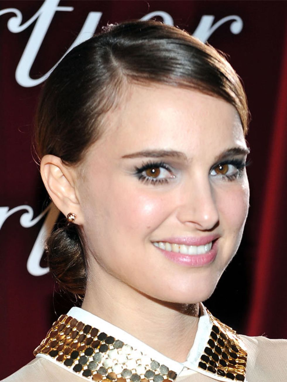 <p><a href="http://www.elleuk.com/starstyle/style-files/%28section%29/Natalie-Portman/">See Natalie's Style CV...</a></p>