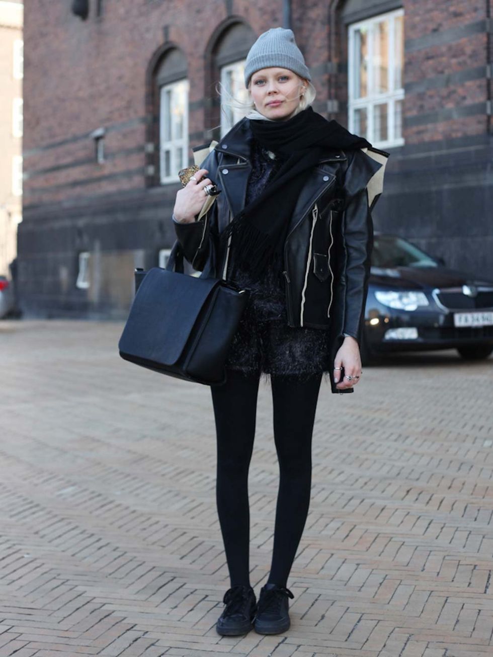 <p>AmandaMargiela for H&M jacket, Zara bag.</p>