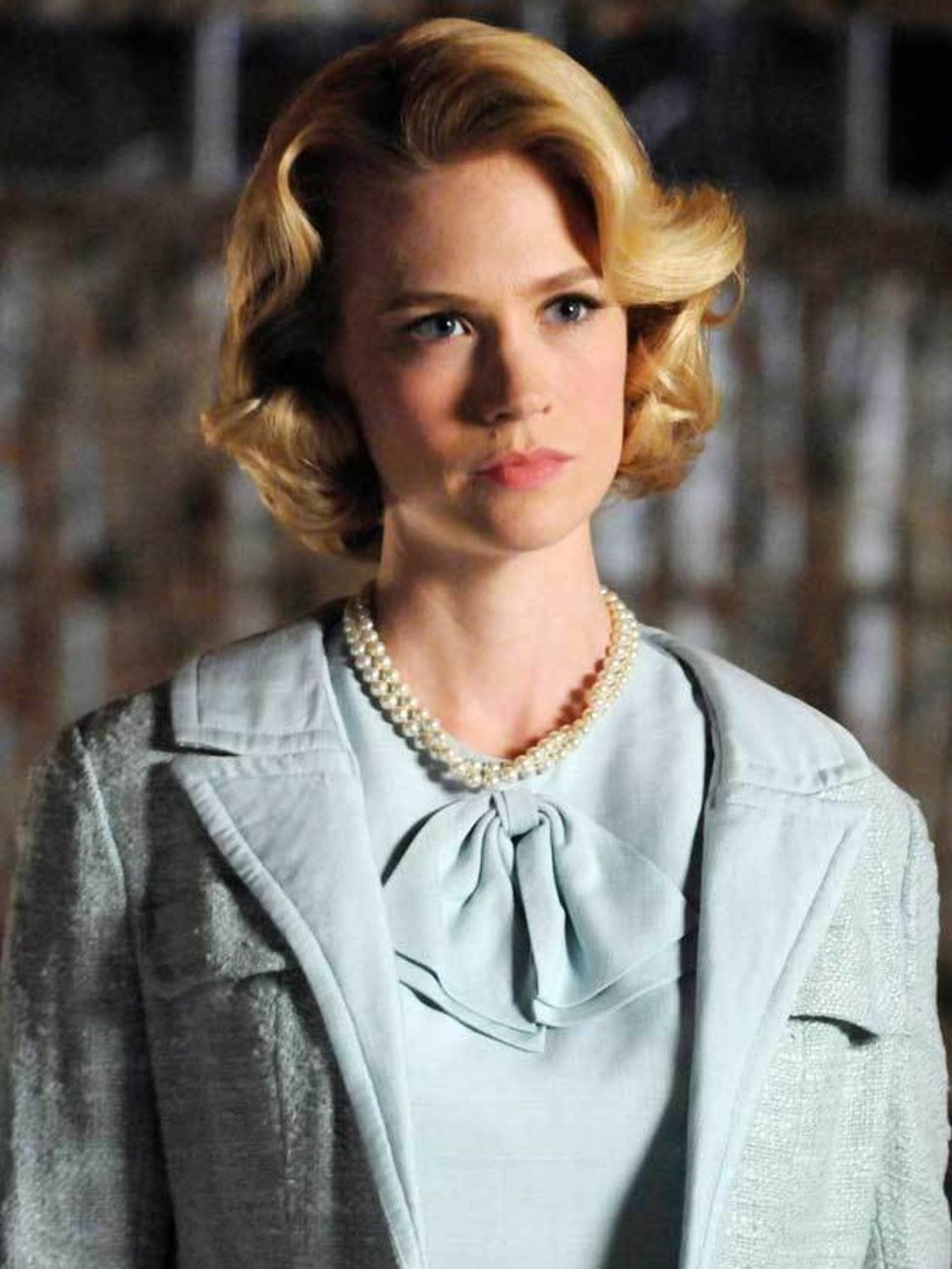 <p><a href="http://www.elleuk.com/content/search?SearchText=Mad+Men+&amp;SearchButton=Search">January Jones</a> in a tweed twin-set as the beautiful Betty Draper in the hit TV series <a href="http://www.elleuk.com/content/search?SearchText=Mad+Men&amp;Sea