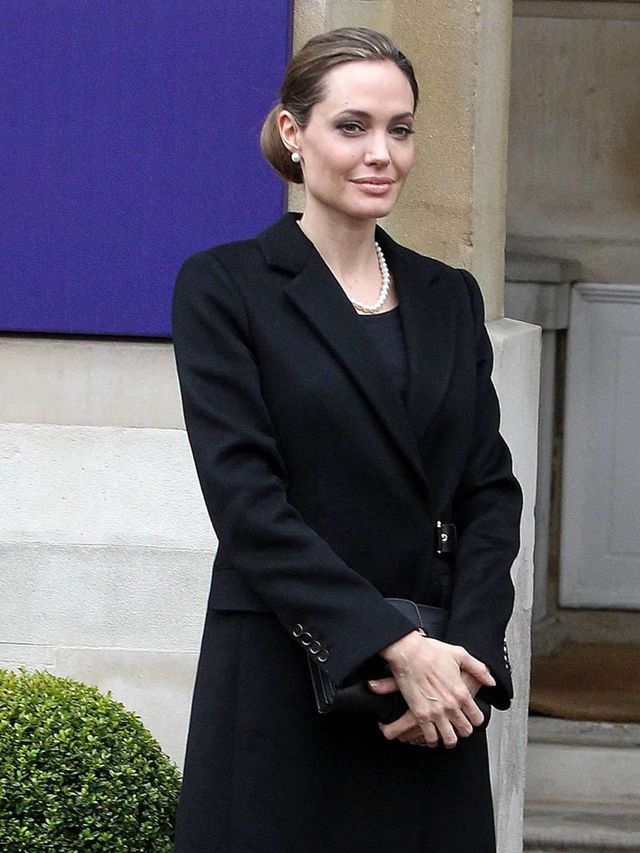 1365780217-angelina-jolie-at-g8-summit-in-london