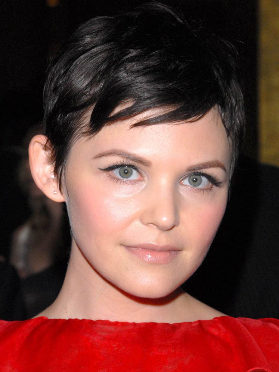 <p><a href="http://blogs.elleuk.com/beauty-notes-daily/2009/04/02/get-ginnifer-goodwin%E2%80%99s-peaches-and-cream-look/">Click here</a> to see our favourite Ginnifer beauty look...</p>