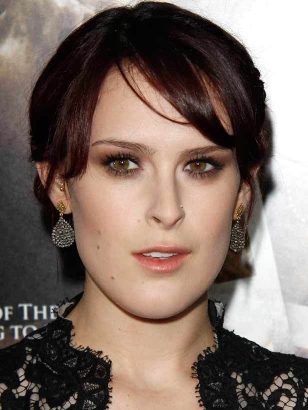 <p><a href="http://www.elleuk.com/starstyle/special-features/%28section%29/Rumer-Willis-New-Look">Click to see more of Rumer Willis' style</a></p>