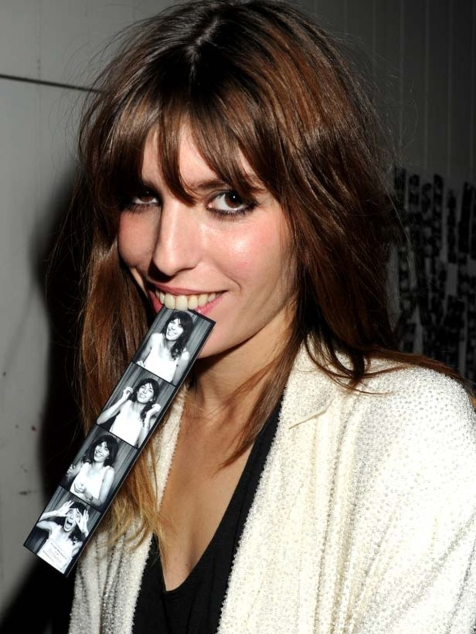 <p><a href="http://www.elleuk.com/starstyle/style-files/%28section%29/lou-doillon/%28offset%29/0/%28img%29/696765">Lou Doillon</a> at the launch of Club Monaco for Browns at the Royal Academy of Arts in London, 9 February 2011 </p>