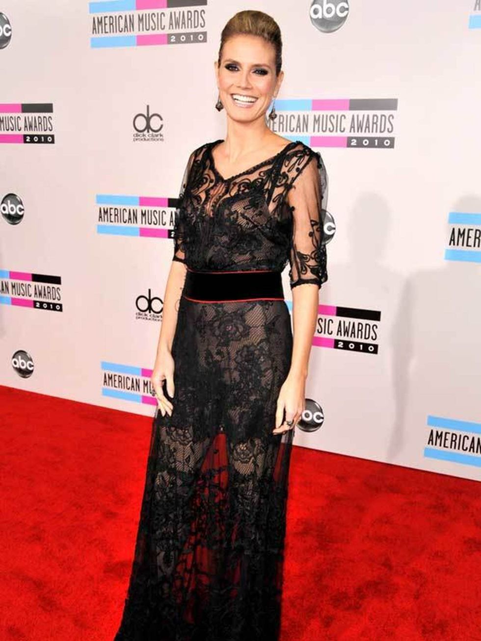 <p><a href="http://www.elleuk.com/starstyle/style-files/%28section%29/heidi-klum/%28offset%29/0/%28img%29/679105">Heidi Klum</a> stands out in sheer lace at the American Music Awards in Los Angeles, 21 November 2010</p>