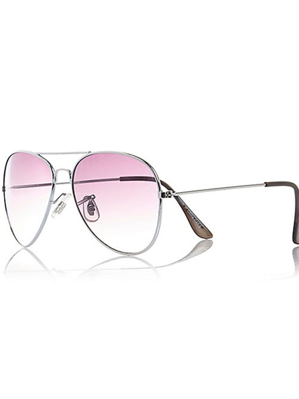 <p><a href="http://www.riverisland.com/men/sunglasses/aviator-sunglasses/silver-tone-aviator-style-sunglasses-283191" target="_blank">River Island</a> sunglasses, £10</p>