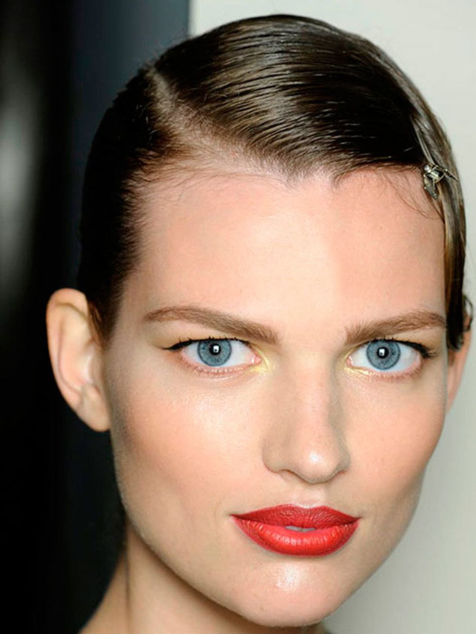 <p><a href="http://www.elleuk.com/star-style/celebrity-beauty/celeb-make-up/best-celebrity-red-lips">A red lip</a> was one of the most iconic 1920s make-up looks. Think raspberry, rose, deep plum and orangey tones. Backstage at<a href="http://www.elleuk.c