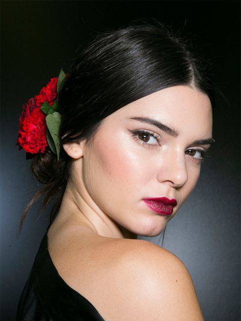 <p>Dolce & Gabbana</p>

<p>The look: Berry lips</p>

<p>Make-up artist: Pat McGrath</p>

<p>Key products: <a href="http://www.dolcegabbana.com/beauty/makeup/lips-products/lipstick-classic-cream/" target="_blank">Dolce & Gabbana Classic Cream Lipstick in U