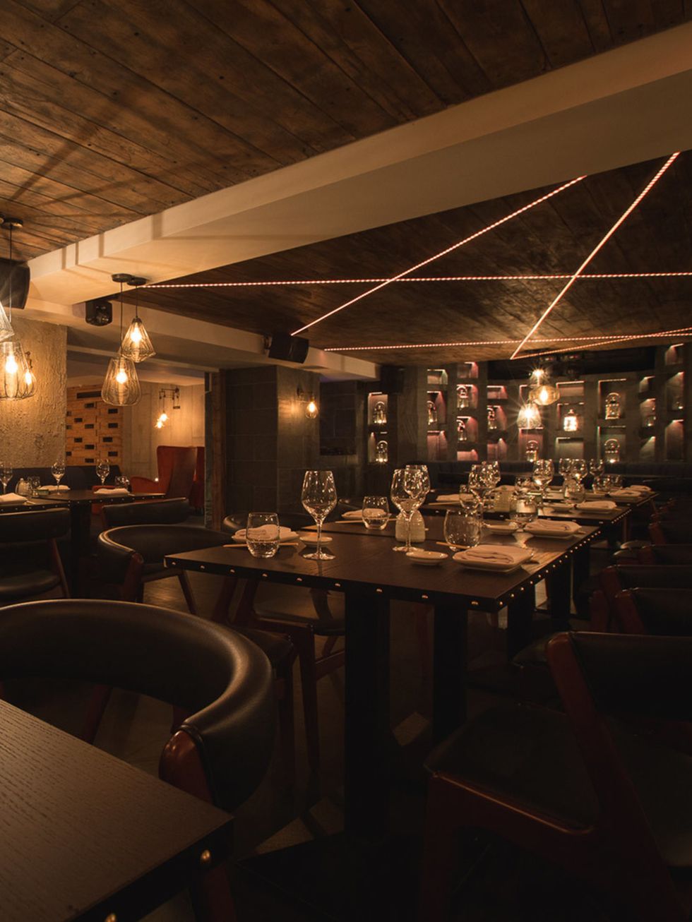 <p><strong>FOOD: RAMUSAKE </strong></p>

<p>Ramusake, a new members restaurant that pairs Japanese cuisine with a party vibe, has landed on Old Brompton Road and is set to take South Ken by storm.</p>

<p>Scott Hallsworth, the ex-head chef of Nobu and che