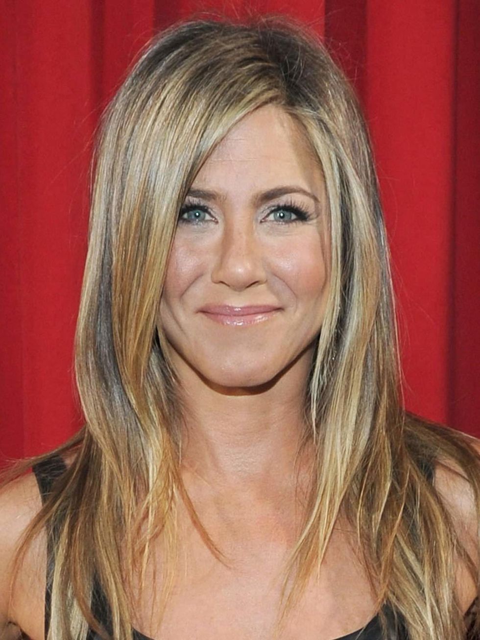<p>See whose hair Jennifer Aniston has been cutting recently <a href="http://www.elleuk.com/beauty/beauty-notes-daily/jennifer-aniston-cut-jimmey-kimmel-s-hair-on-us-chat-show">here</a>...</p>