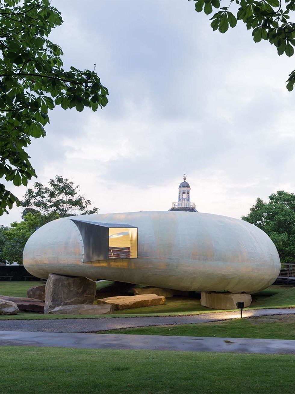 ART: Serpentine Galleries Pavilion

Escape from the bustle of the city to Kensington Gardens, where the Serpentine Galleries are hosting its annual Pavilion exhibition.

Featuring the Chilean architect Smiljan Radi?, whos built a sensory temporary pav
