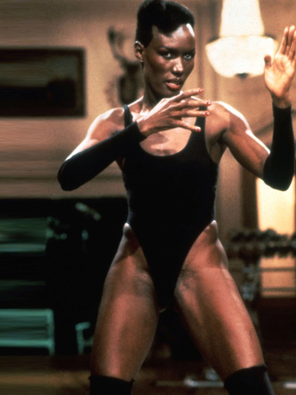 <p><strong>Bond Girl:</strong> Mayday (Grace Jones)</p><p><strong>James Bond Film:</strong> A View to a Kill</p><p><strong>Exercise Tip:</strong> Try this ramped-up version of a plank, it wont just work your back but all your core muscles says Tim. </p