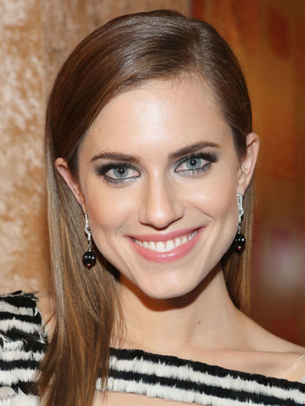 <p><strong>ALLISON WILLIAMS WOULD BE DRIVEN CRAZY BY MARNIE IRL</strong></p>

<p>"Marnie would drive me crazy if we were friends in real life," Williams told BuzzFeed. "But I have to put that out of my head in order to play her. Like, sleeping with Elijah
