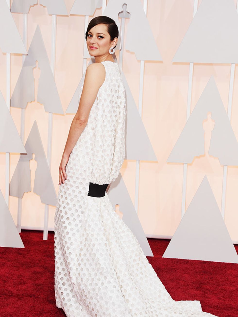 Marion Cotillard wears Christian Dior at the 2015 Oscars.