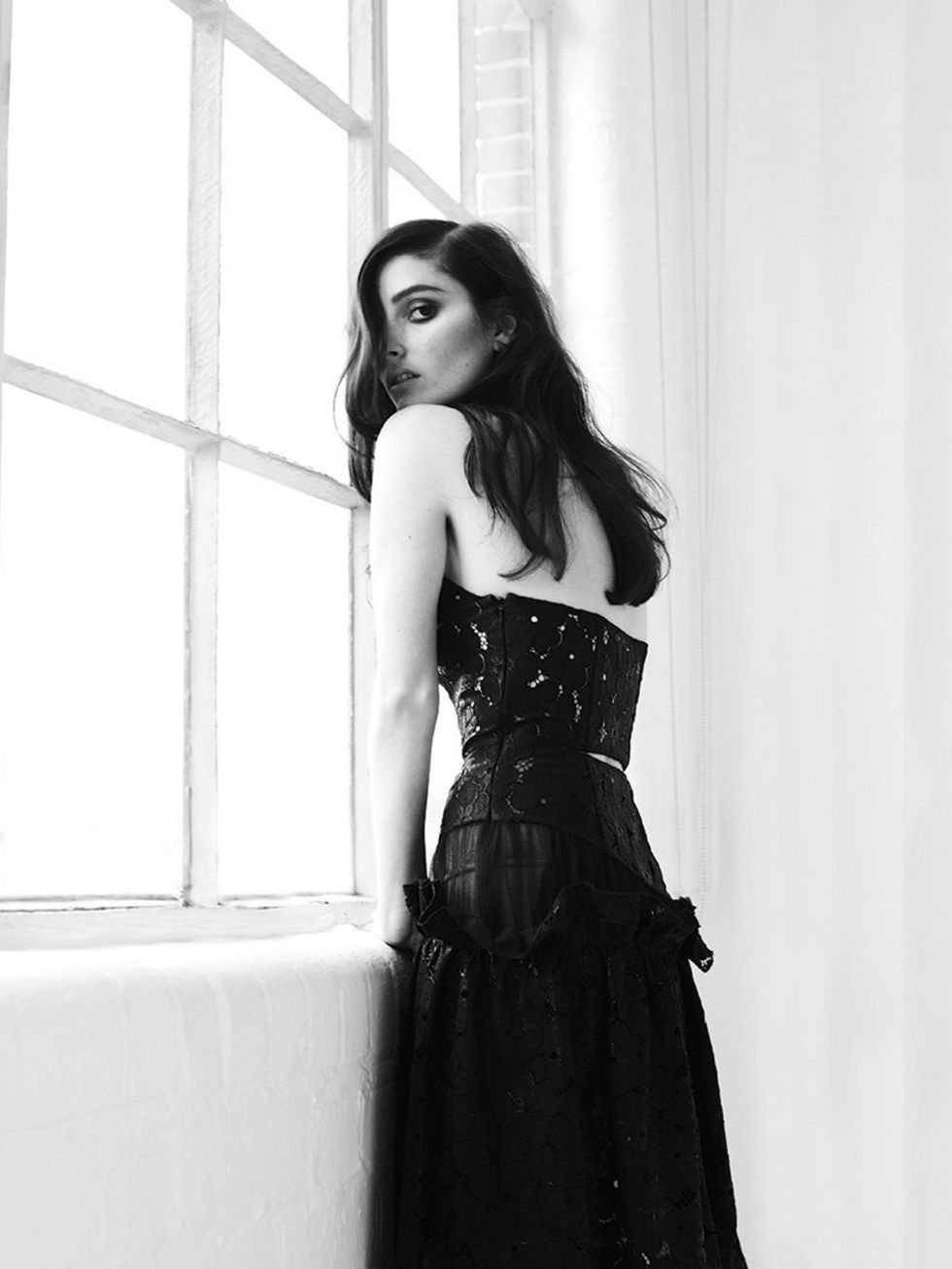 <p>BANKS:</p><p>With a sound that is 'moody, intimate and R&amp;B-inspired' when we met and shot BANKS here in London for <a href="http://on.elleuk.com/1kluVhj">this month's issue of ELLE</a>, far from her native LA, we fell in love. Until she releases he