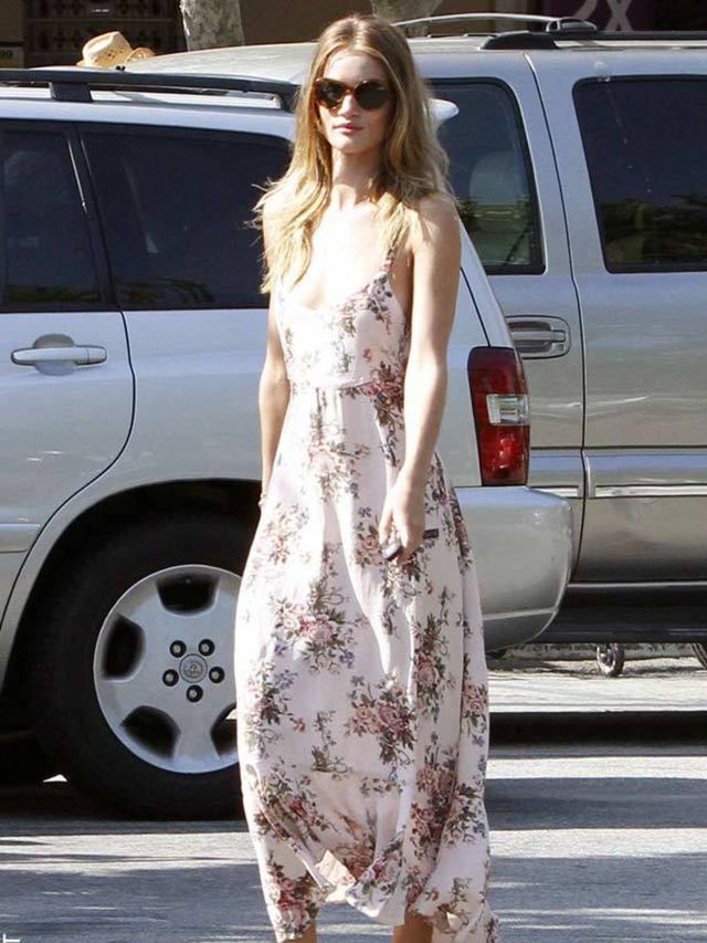 1325879435-everyone-s-wearing-floral-dresses