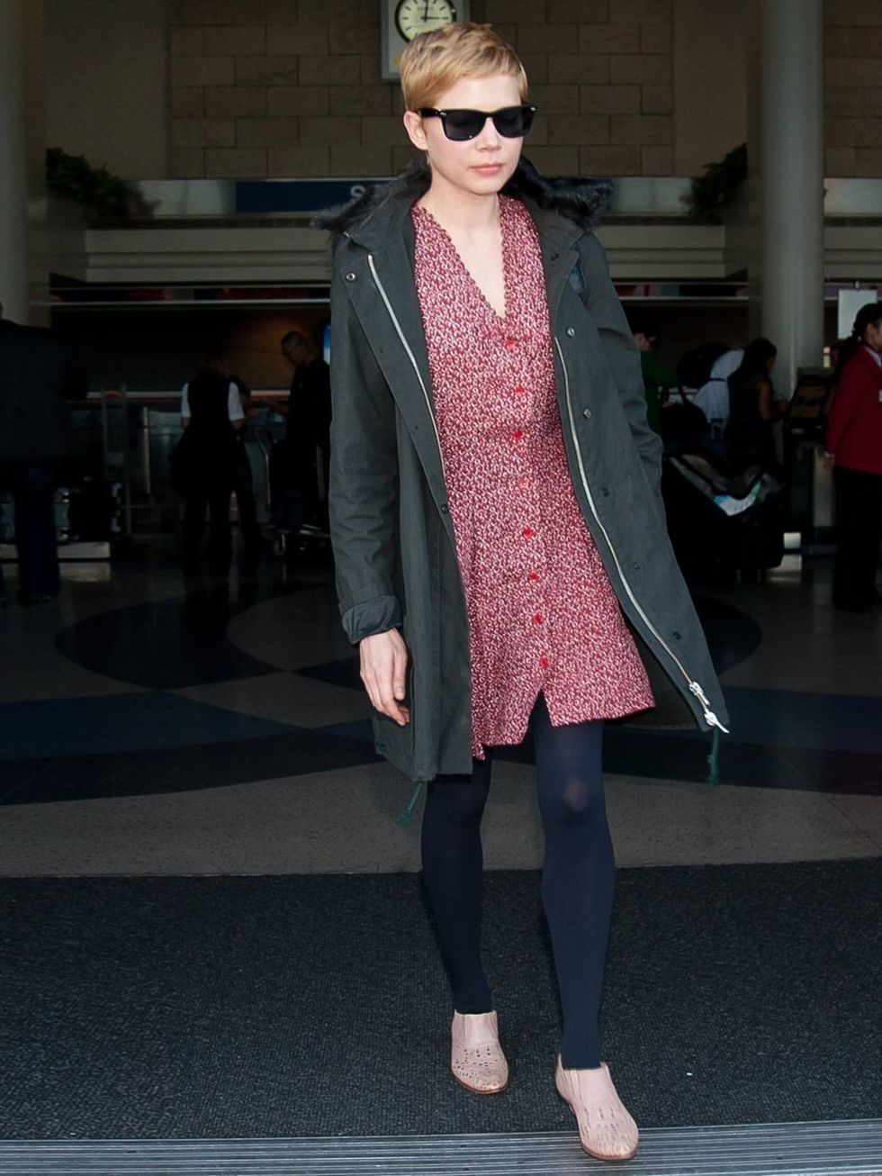 <p>Michelle Williams is spotted arriving in LA, February 2012.</p>