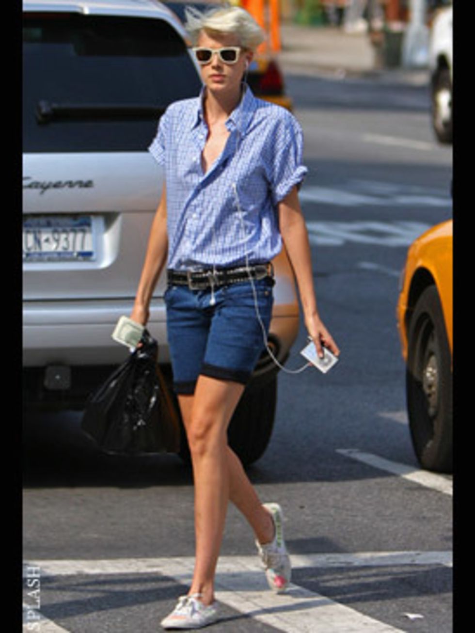 <p>The new way to do denim shorts is to cuff your cut off's by turning the hem up once. So ditch the frayed edges to get Aggy's model look.</p>