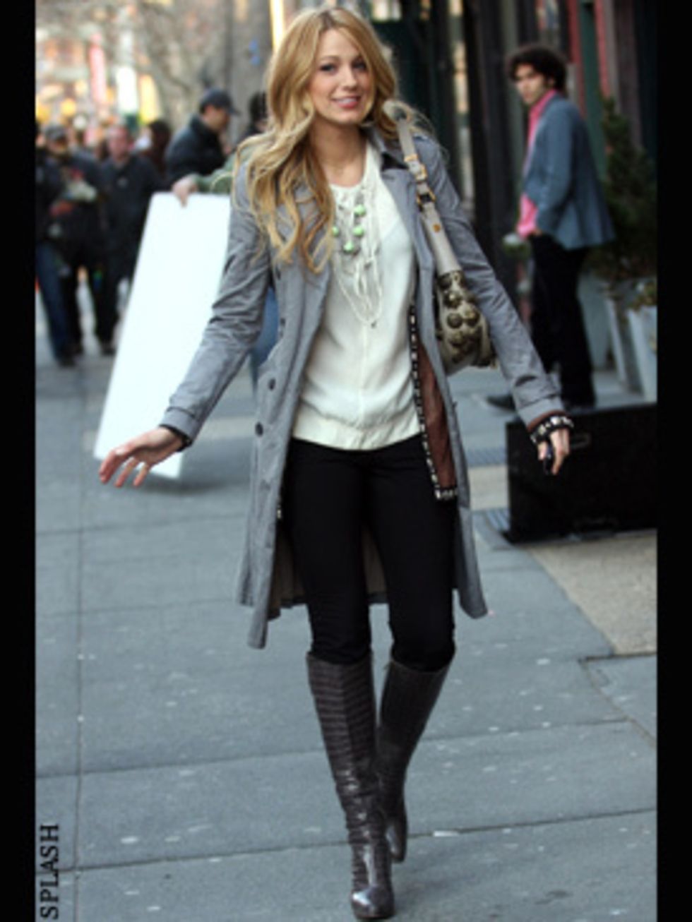 <p>Blake Lively wraps up in New York where she's filming Gossip Girl</p>