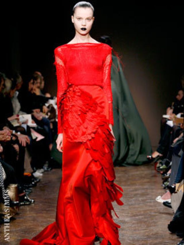 <p>  </p><p>Henry sent a Scottish fling down his catwalk - this year being commercially minded enough to include cute accessories like sporran handbags and tam-o-shanta hats - there was even a tartan wedding dress for his muse Agyness Deyn. Next, Gareth P