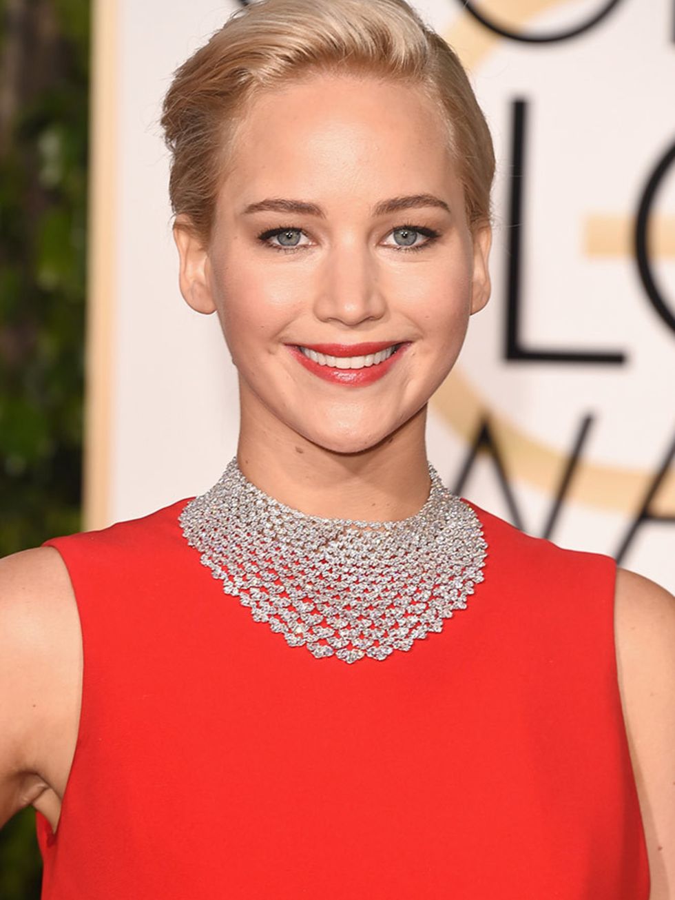 <p>Jennifer Lawrence, n<span style="line-height:1.6">ominated for Best actress in Joy</span></p>