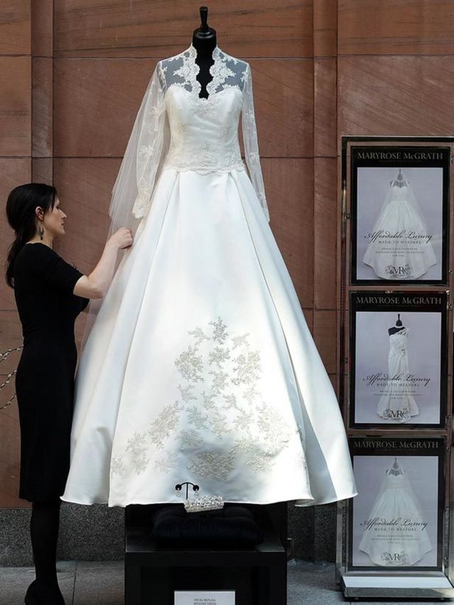 <p>House of Fraser replica of Middleton gown</p>