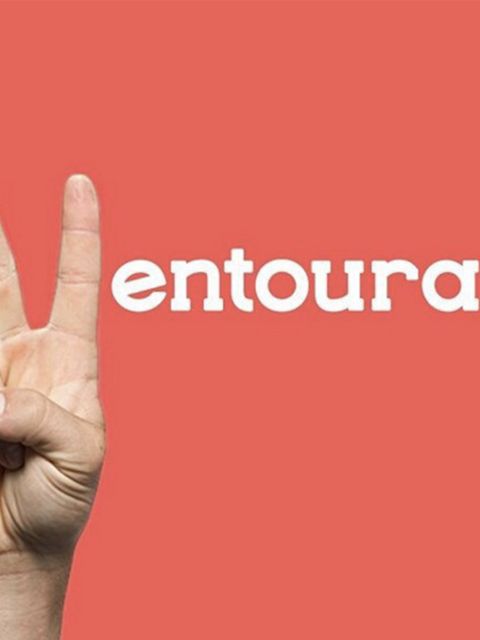 <p><a href="http://www.ventoura.com/" target="_blank">Ventoura</a></p>

<p>It can be frustrating when you want to go away but none of your friends have the money or can take the time off work. Download Ventoura to go beyond guidebook recommendations, and 