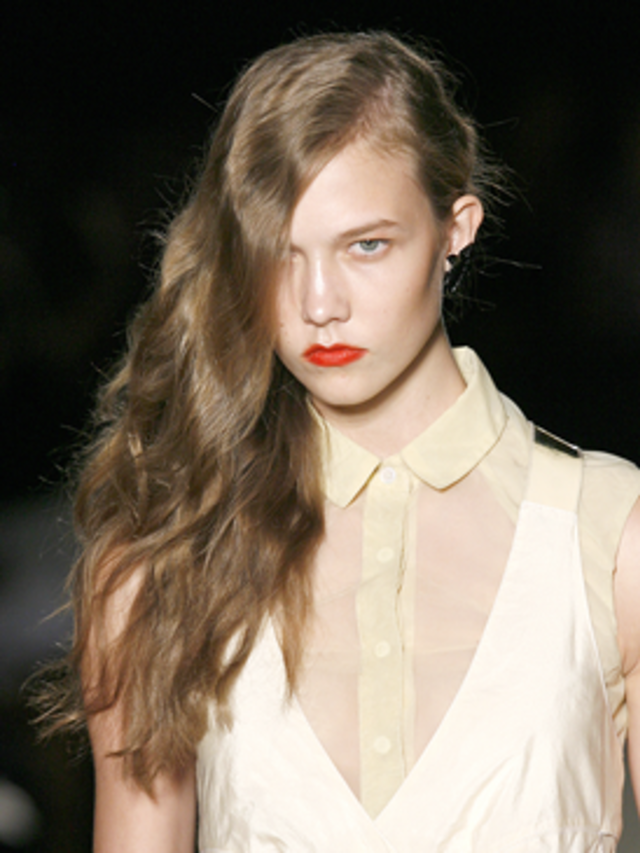 <p>New York Fashion Week has produced so many new beauty trends for Spring/Summer 09 we can hardly wait for next season, but ELLE's pick of the most exciting is 'The Asymmetric'.</p><p>Inspired by one of our favourite fashion mavens, model and DJ Alice De