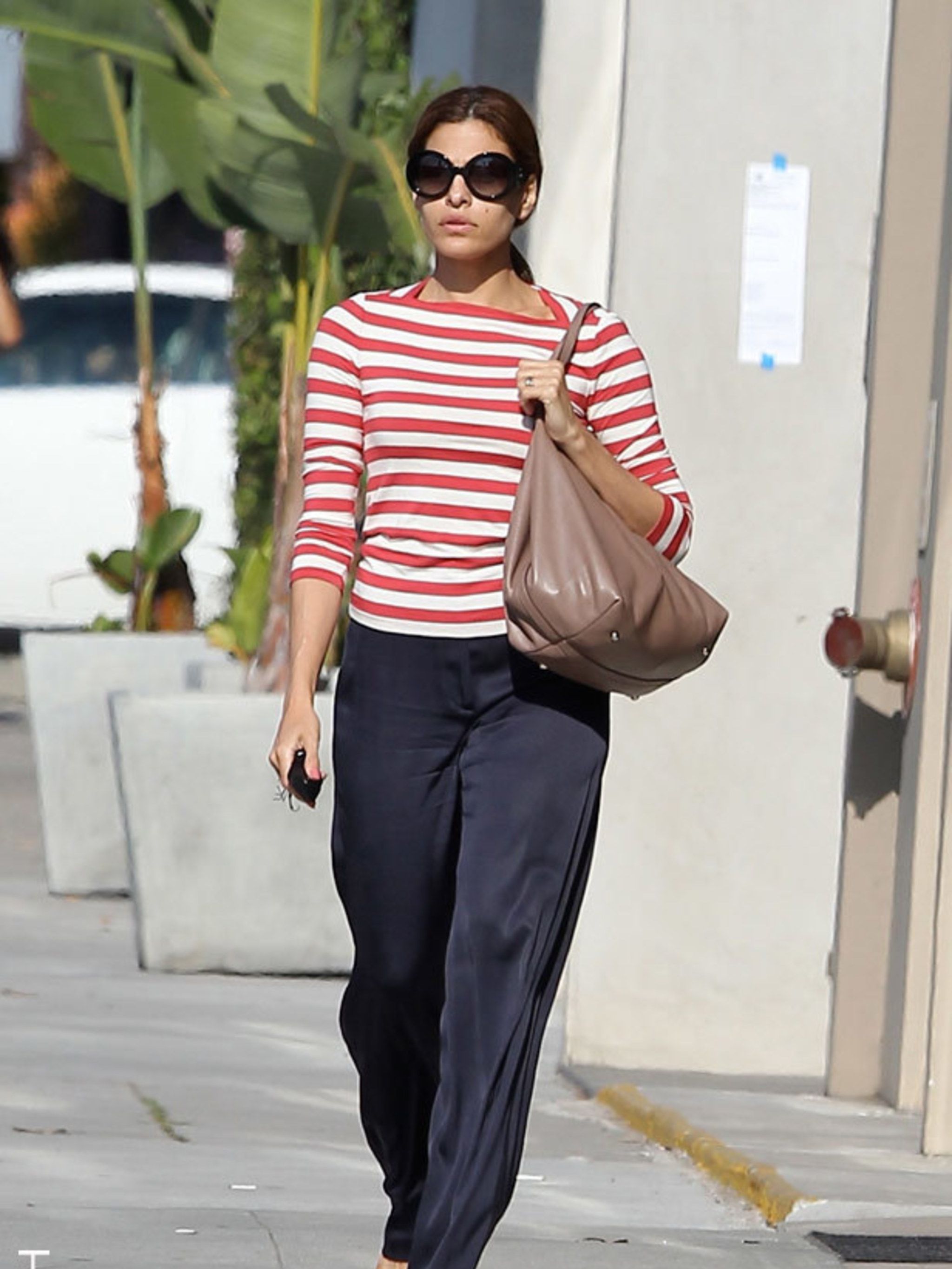 eva mendes casual style