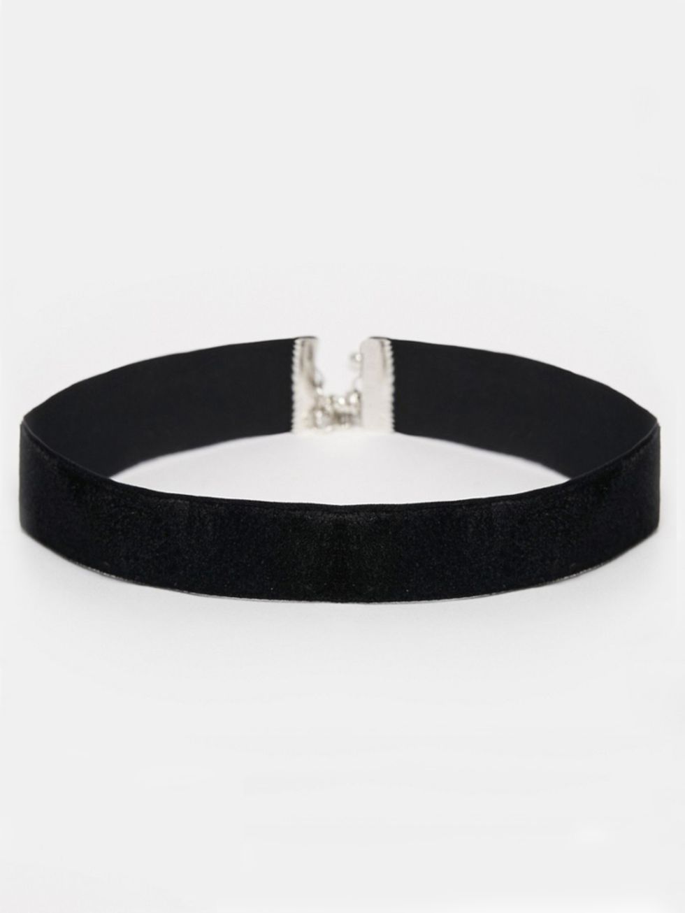 <p>Velvet choker, &pound;5, <a href="http://www.asos.com/ASOS/ASOS-Basic-Velvet-Choker-Necklace/Prod/pgeproduct.aspx?iid=5755235&amp;istCompanyId=6f061ed0-7427-4b6c-bb90-987c0bd08468&amp;istItemId=mrlpilxri&amp;istBid=tztx&amp;affid=14173&amp;channelref=p