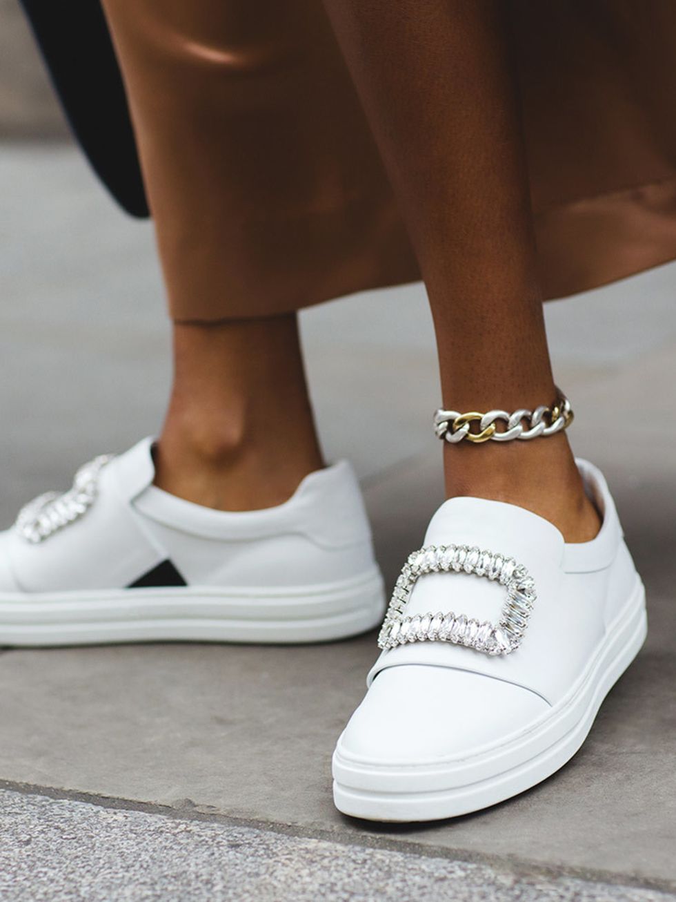<p>All those cropped trousers have left our ankles bare. So let&rsquo;s refocus,&nbsp;and repurpose our bracelets as anklets. At Chlo&eacute; the vibe was easy breezy, while the perfectly clunking ankle chains worn at&nbsp; Calvin Klein were a trainer gir