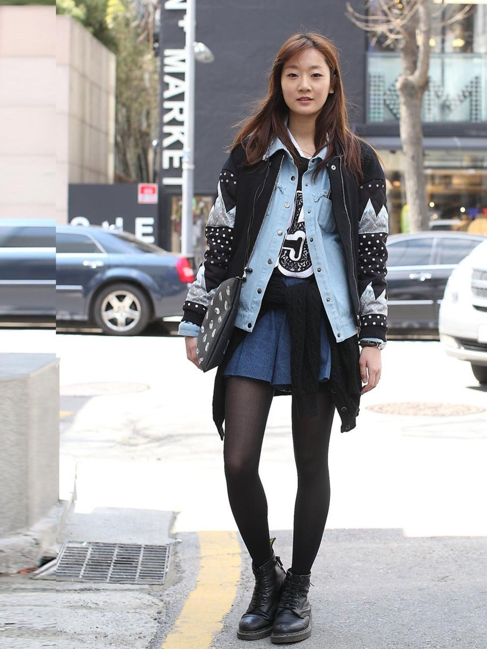 <p>Jihye wears Margarinfingers jacket and denim shirt with Dr. Martens boots.</p><p><em>More street style inspiration:</em></p><p><a href="http://www.elleuk.com/style/street-style/seoul-fashion-week-autumn-winter-2013">Seoul Fashion Week street style</a><